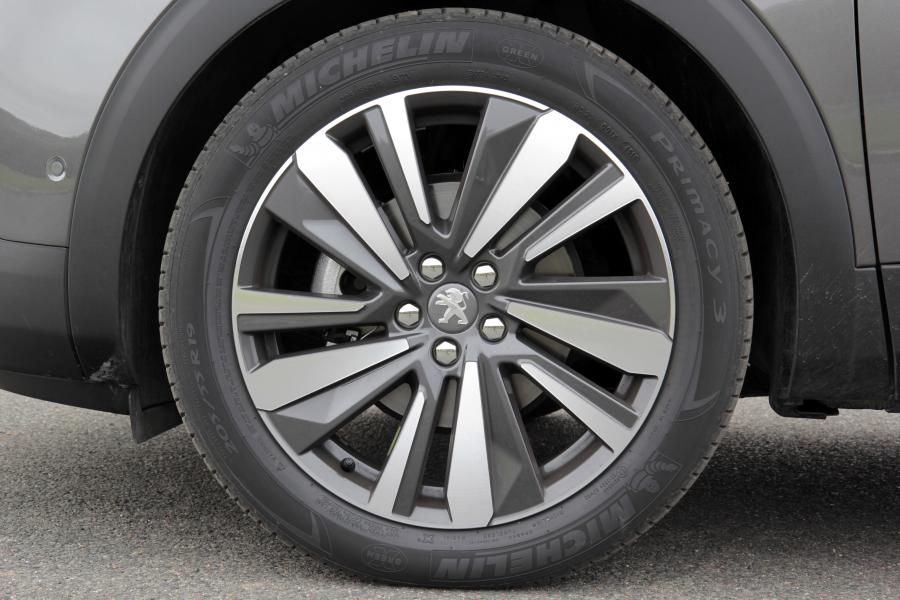 Колеса Peugeot 5008 GT Line 2016 года  (WW) (фото 11 из 35)